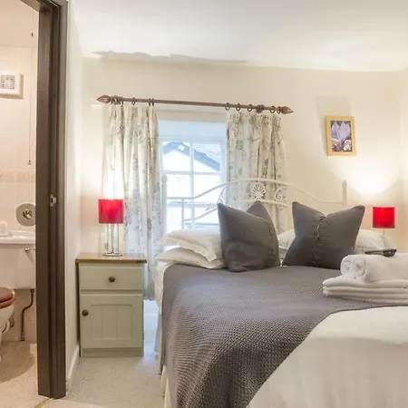 The Cavendish Arms 3*